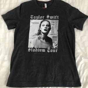 Reputation Stadium Tour T-shirt - Taylor Swift Merch